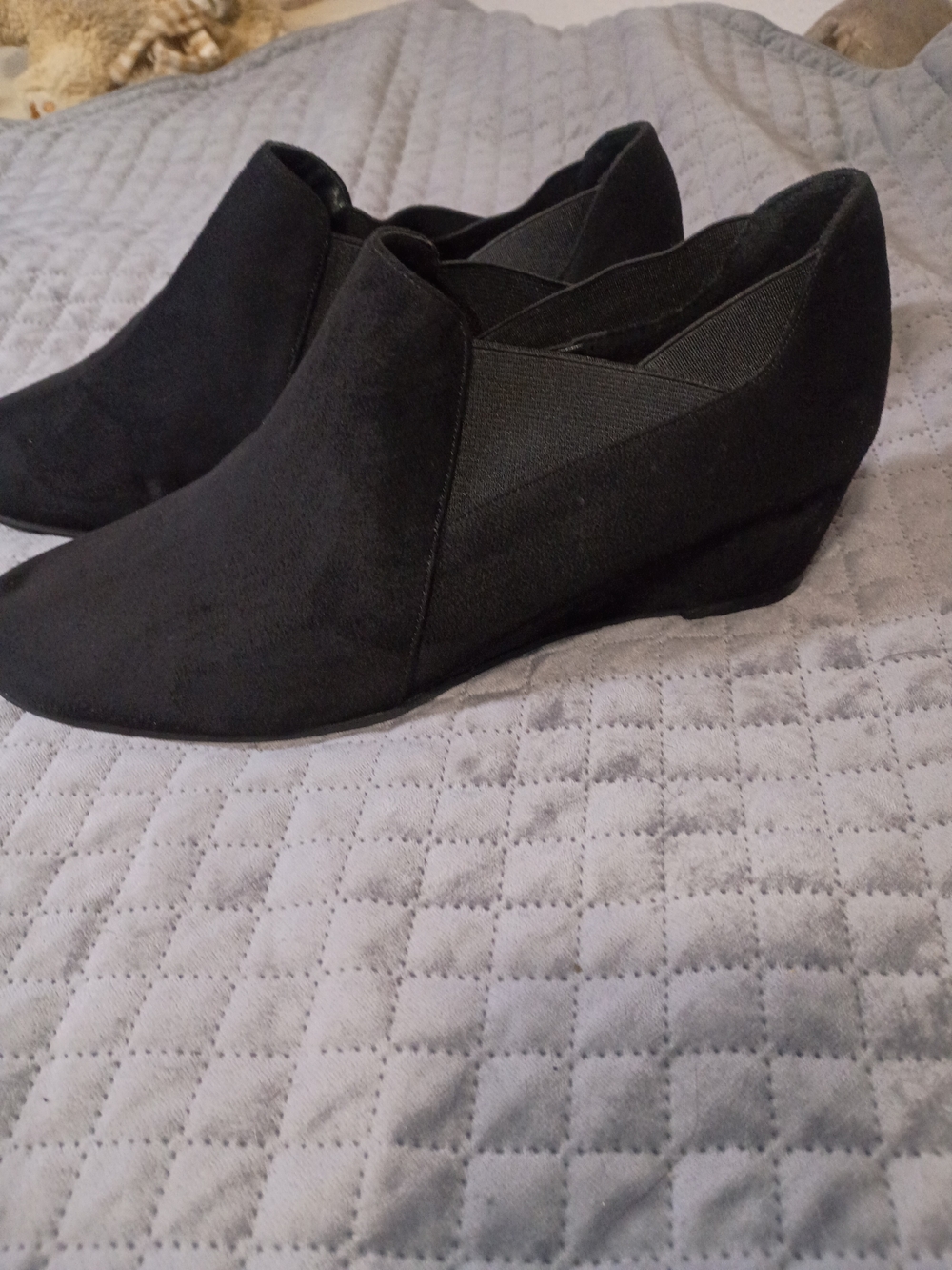 Laura Scott Black Wedge Booties with Elastic Panels